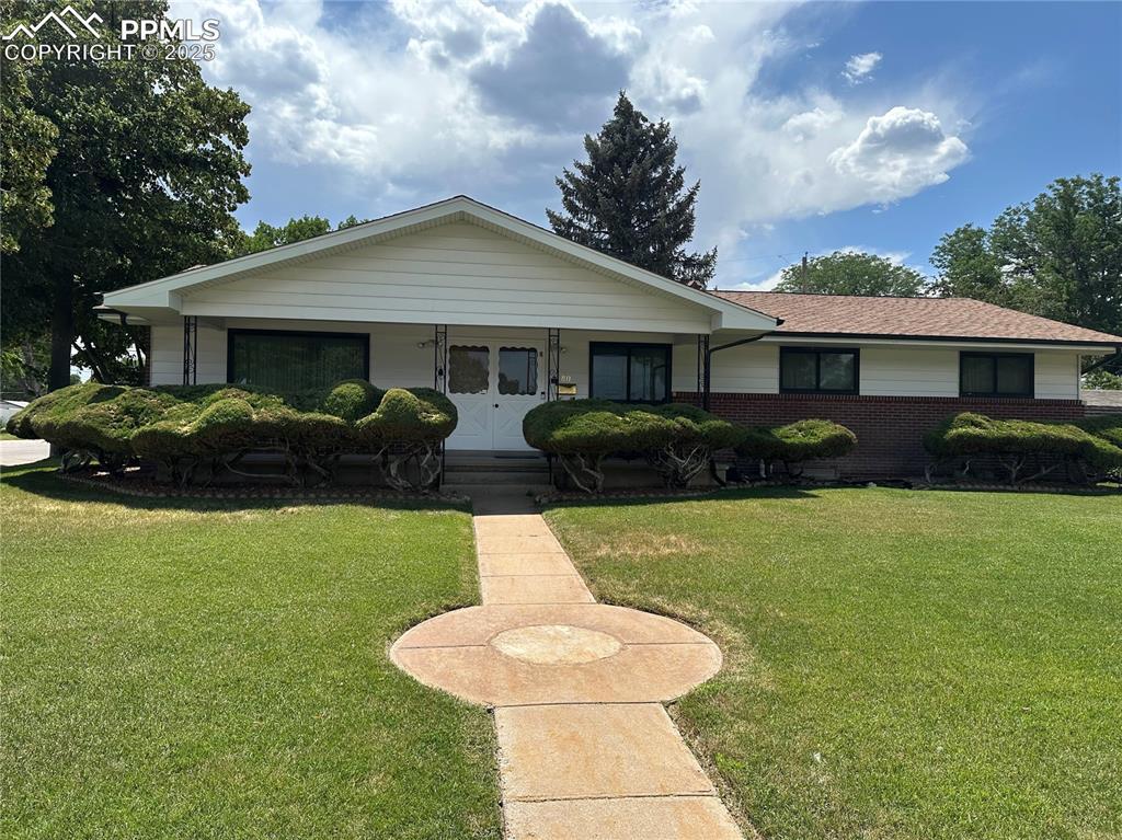 Property Photo: 80 Baylor Street CO 81005