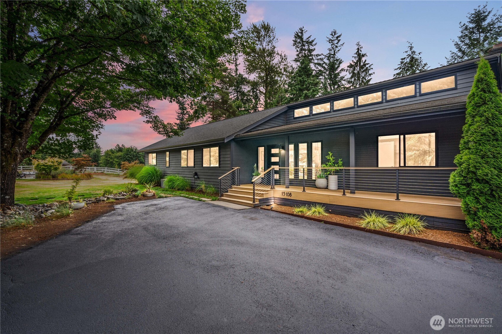 Property Photo: 15108 238th Avenue SE WA 98027