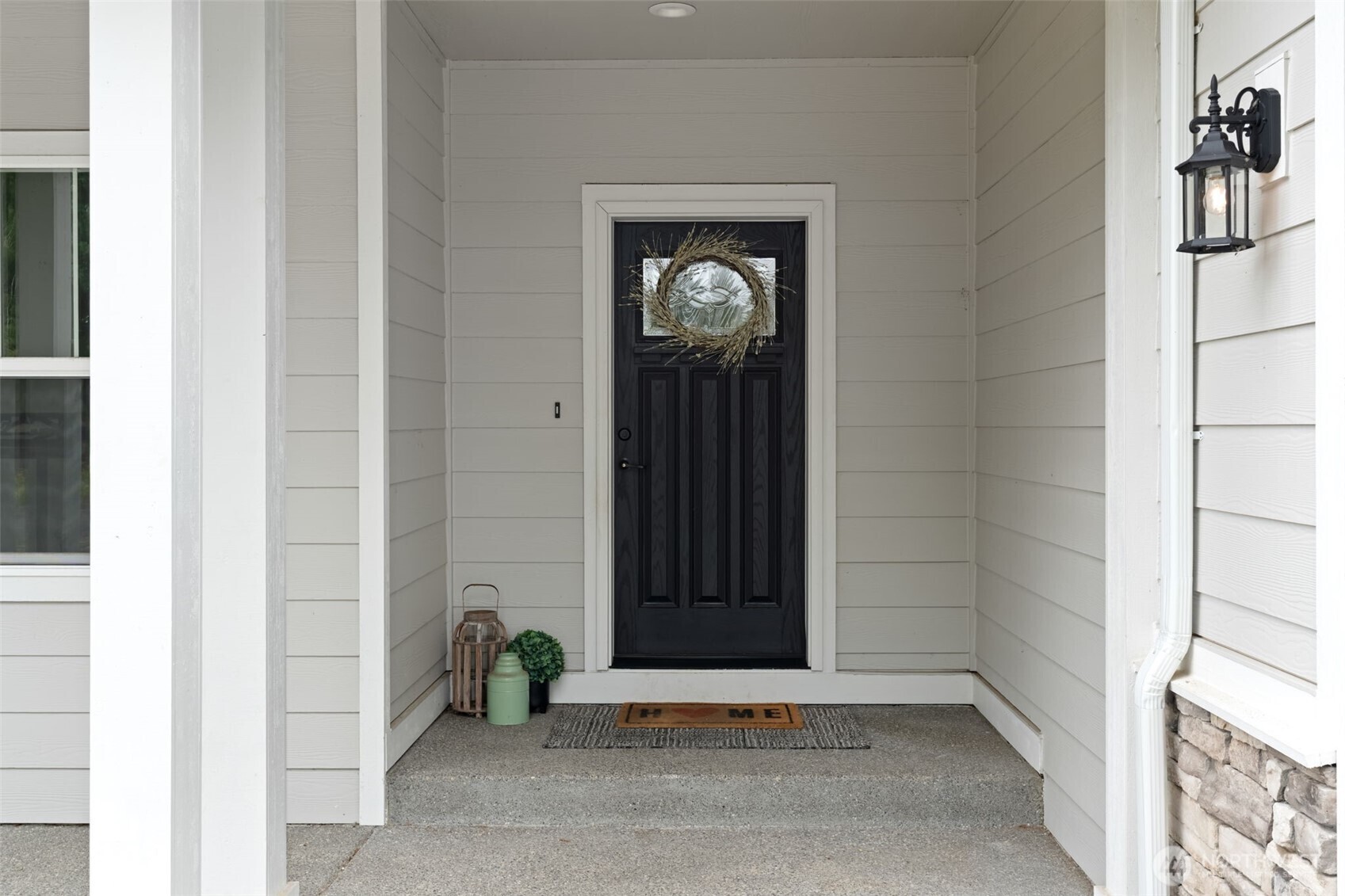 Property Photo: 8439 Viewcrest Lane SE WA 98501