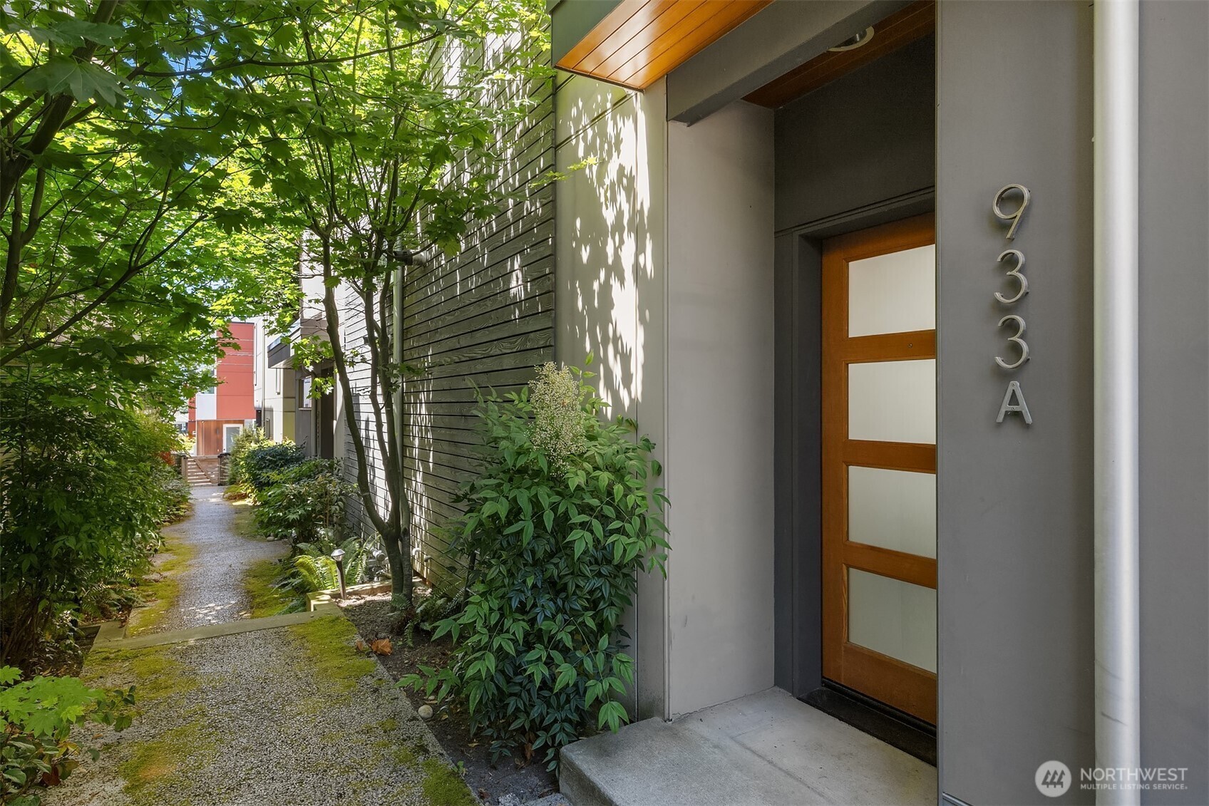 933  16th Avene  Seattle WA 98122 photo