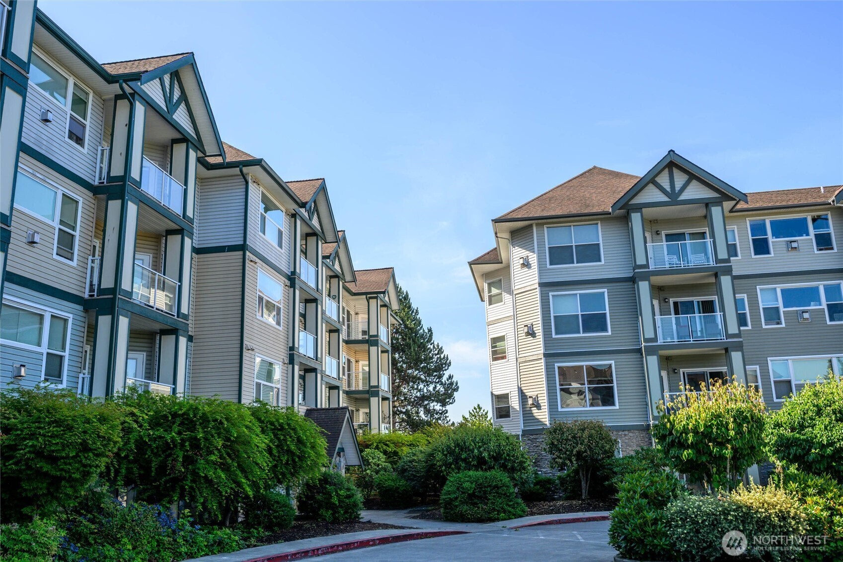 Property Photo: 259 W Bakerview 304 WA 98226