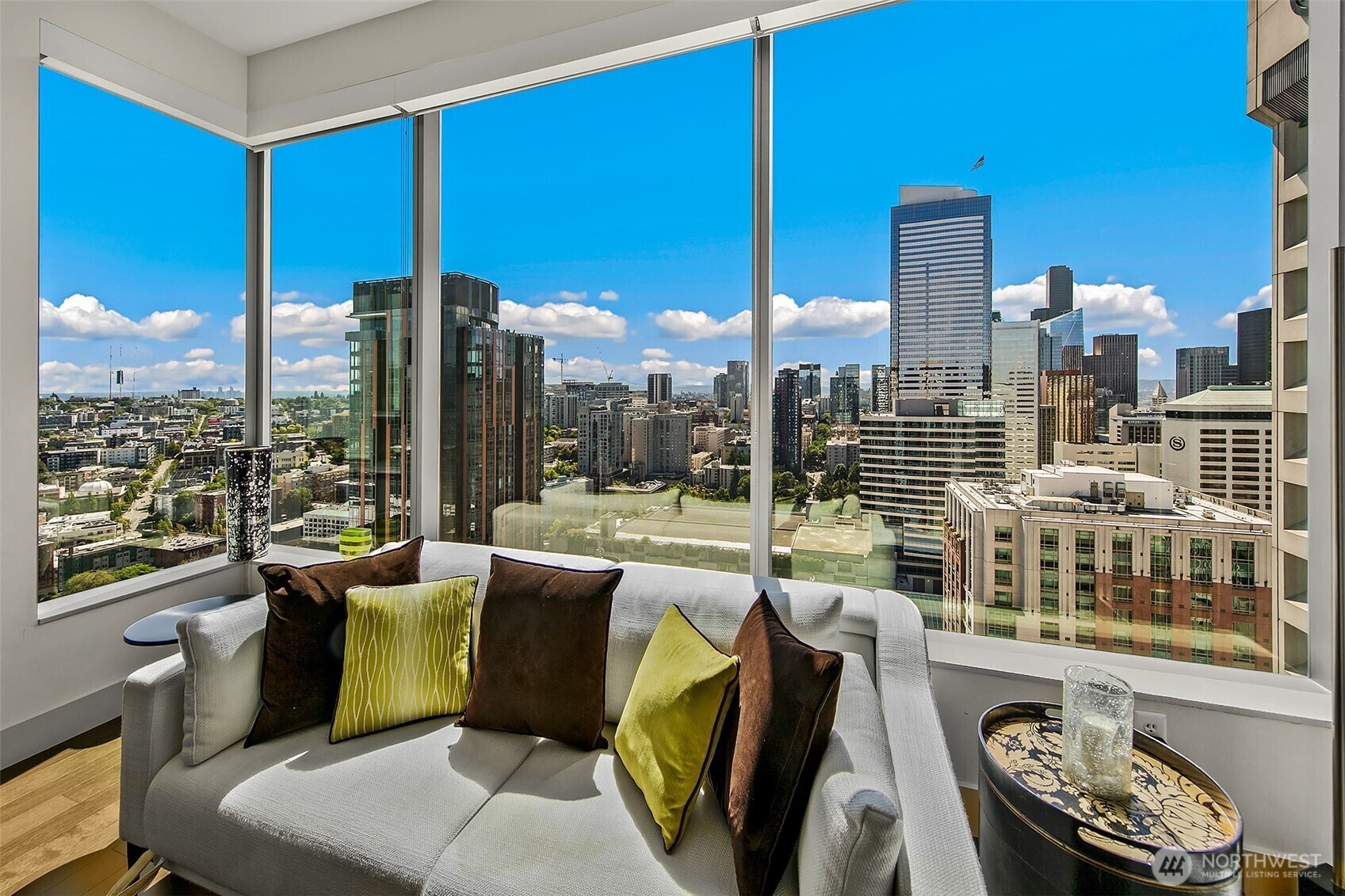 Property Photo: 737 Olive Way 3606 WA 98101