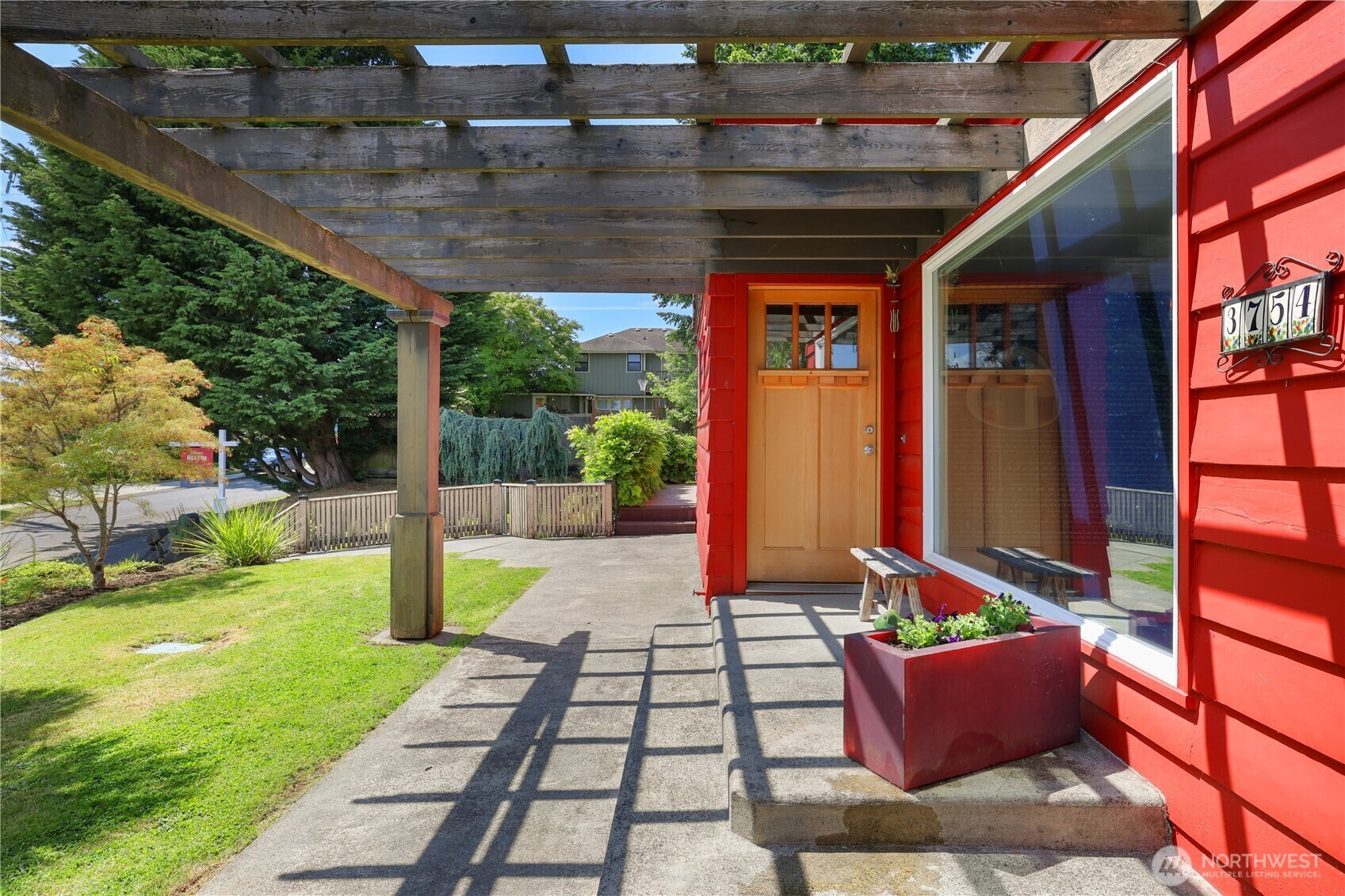 3754 SW 107th Street  Seattle WA 98146 photo