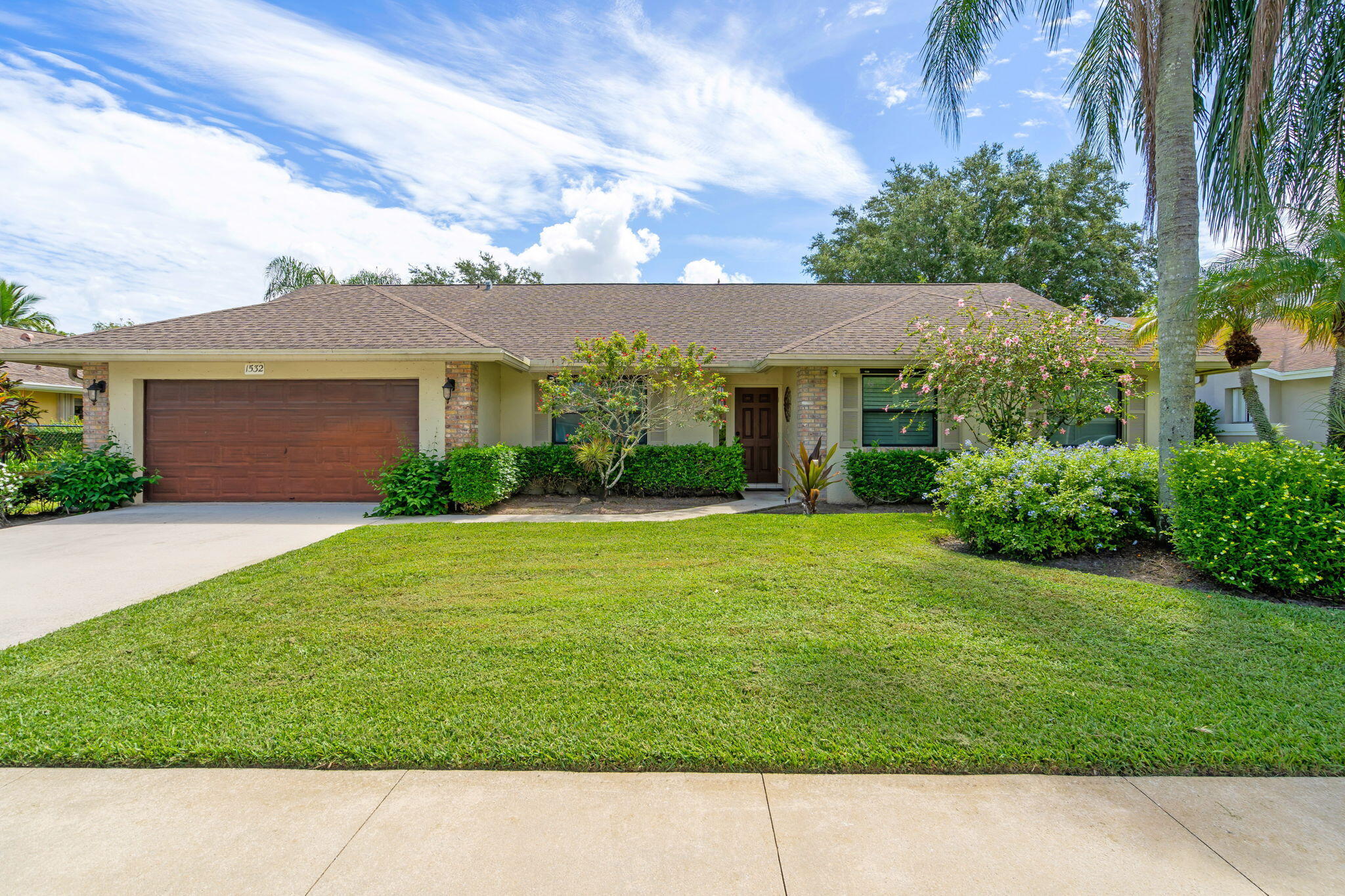 Property Photo:  1532 Primrose Lane  FL 33414 