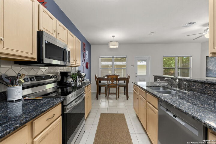 Property Photo: 7119 Snowden Crst TX 78240