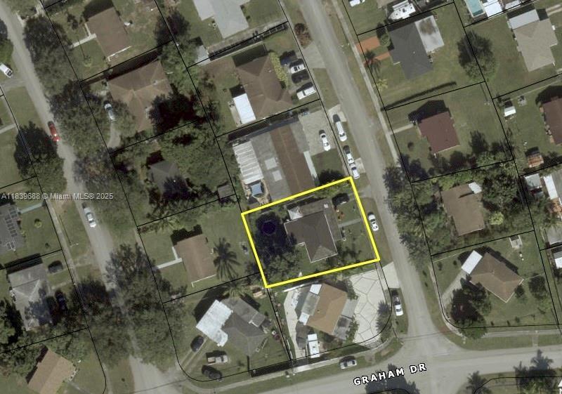 Property Photo:  14760 Tyler St  FL 33176 