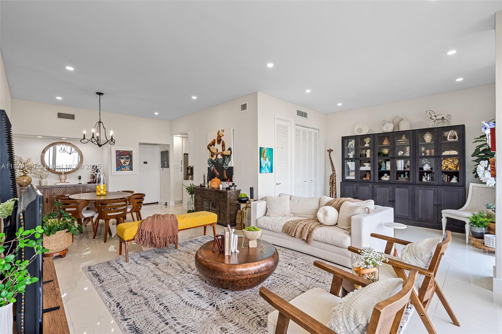 Property Photo: 20379 W Country Club Dr Ph38 FL 33180