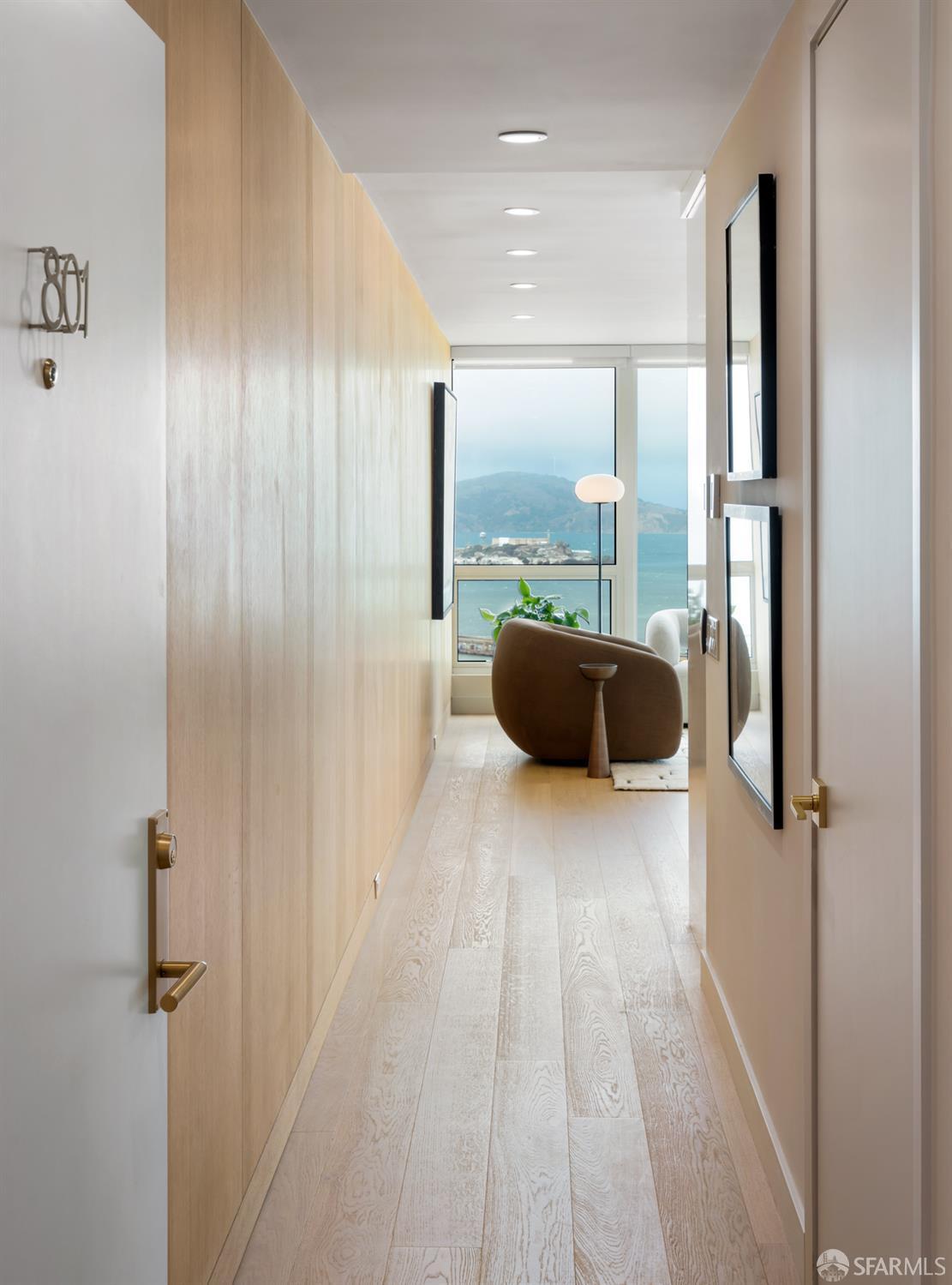 Property Photo: 1070 Green Street 801 CA 94133