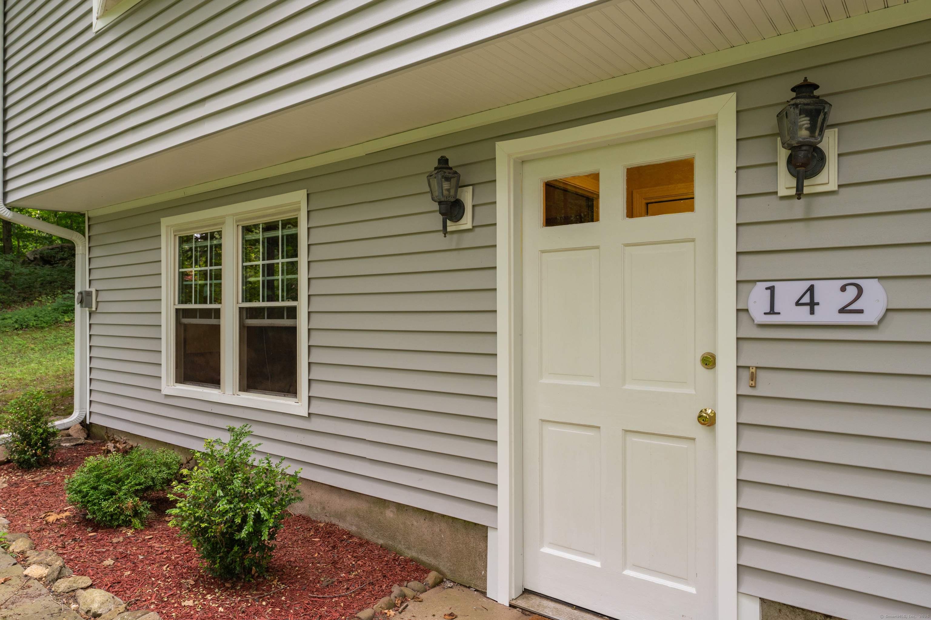 Property Photo: 142 Wilderwood Drive CT 06437