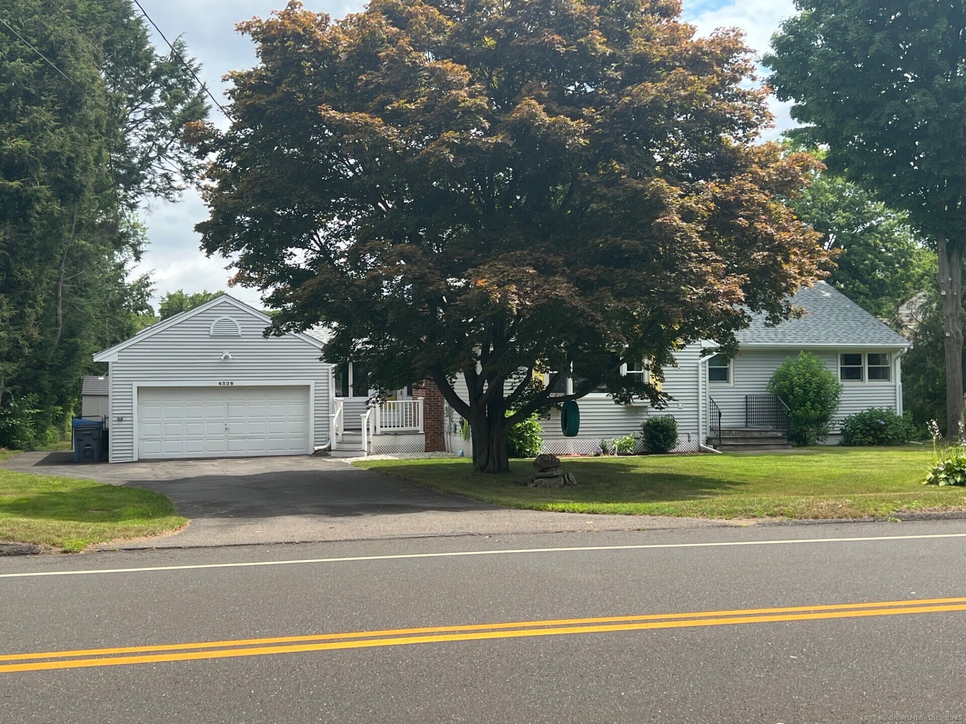 4328 Madison Avenue  Trumbull CT 06611 photo