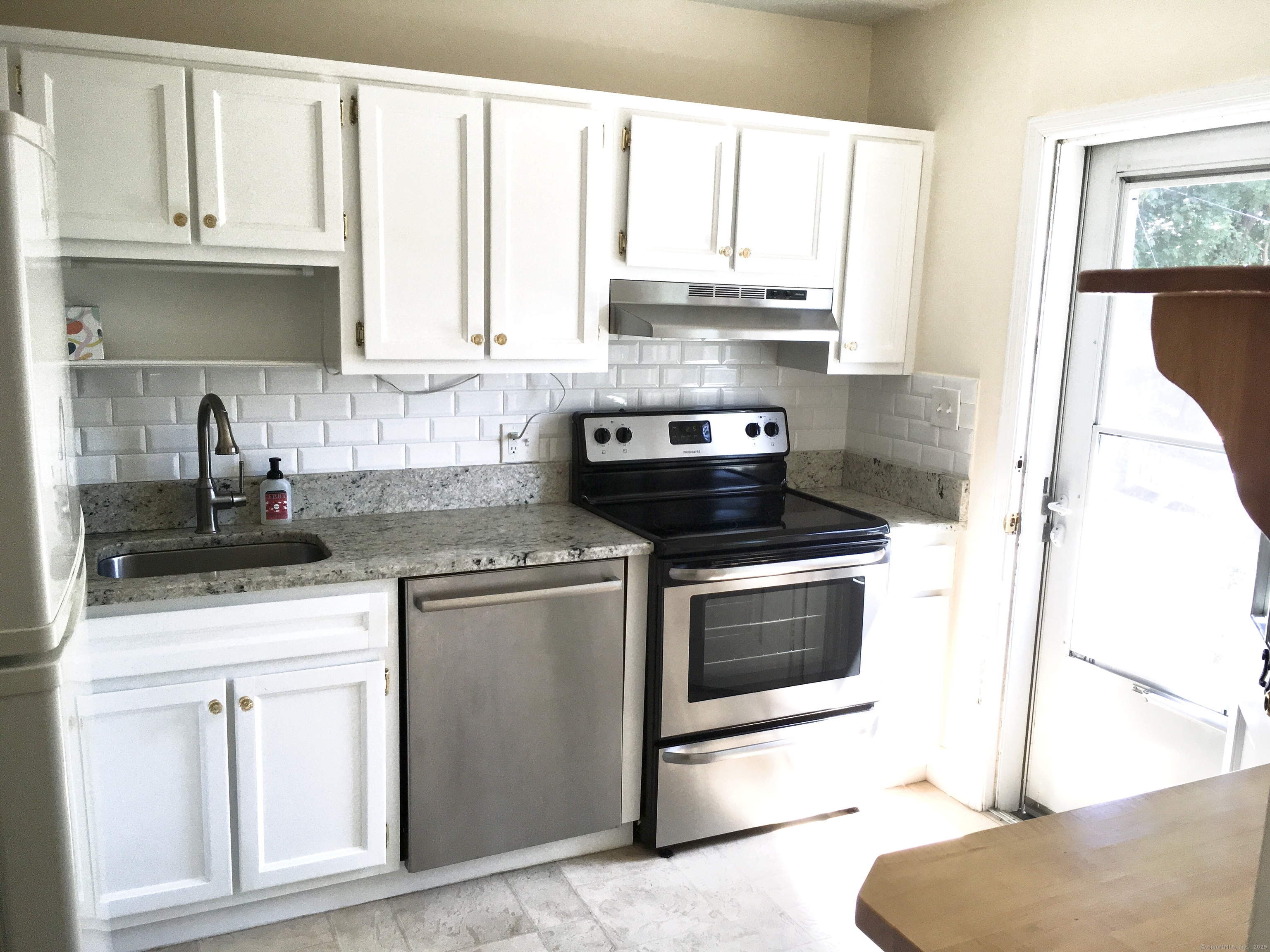 Property Photo: 208 Park Street Apt 22 CT 06840