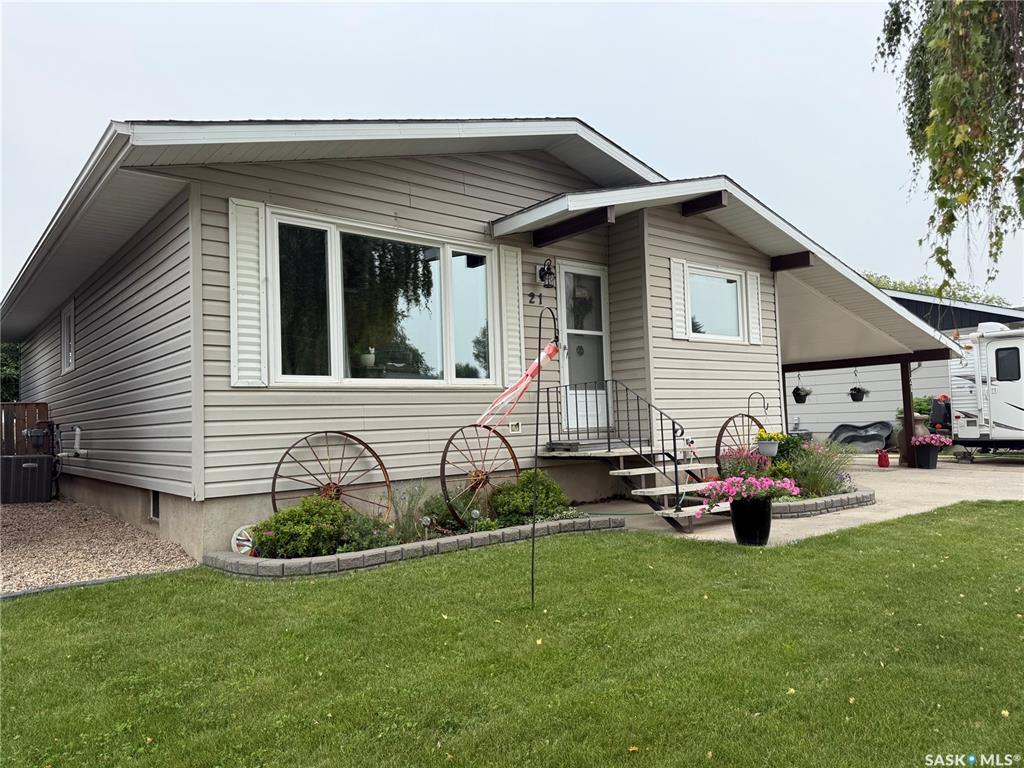 Property Photo: 21 Centennial Crescent SK S0K 2A0