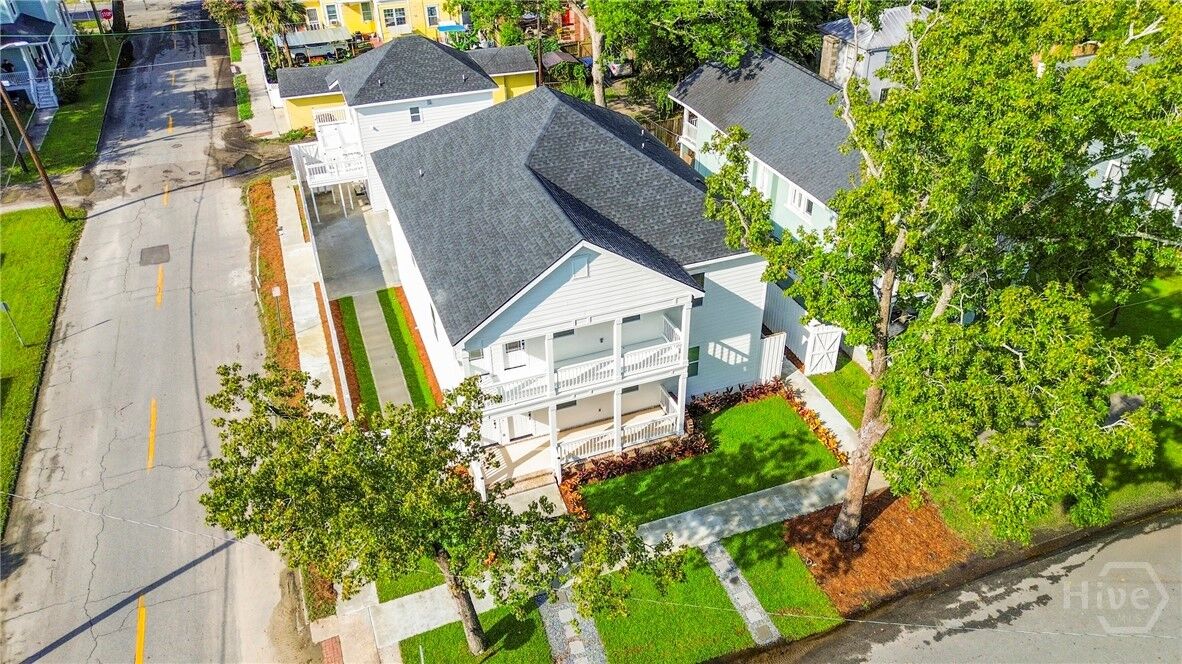 Property Photo: 773 E Duffy Street GA 31401