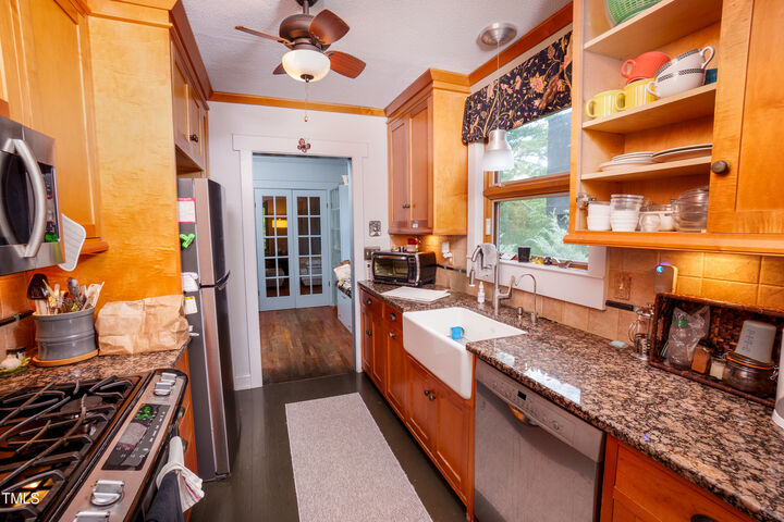 Property Photo:  1228 Marshall Street  NC 27604 