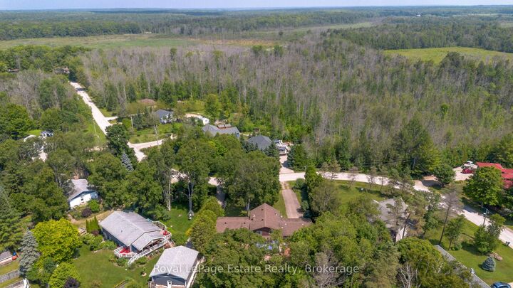 Property Photo:  97 Dorena Crescent  ON N0H 2G0 