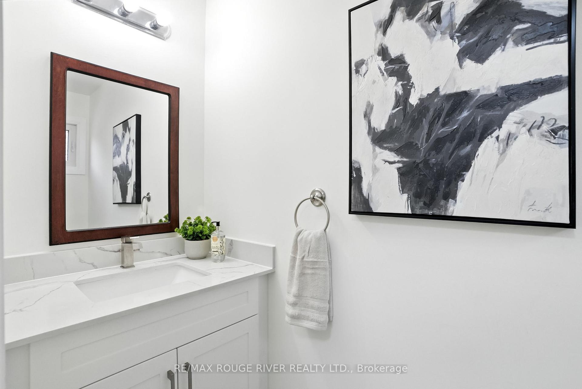 Property Photo: 26 Longfellow Court ON L1N 6V7