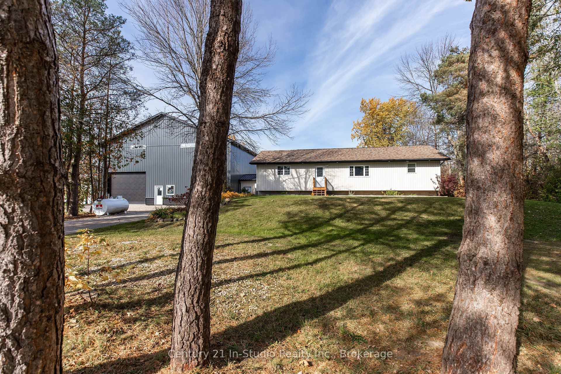 Property Photo: 9 Maple Drive ON N0H 1Z0