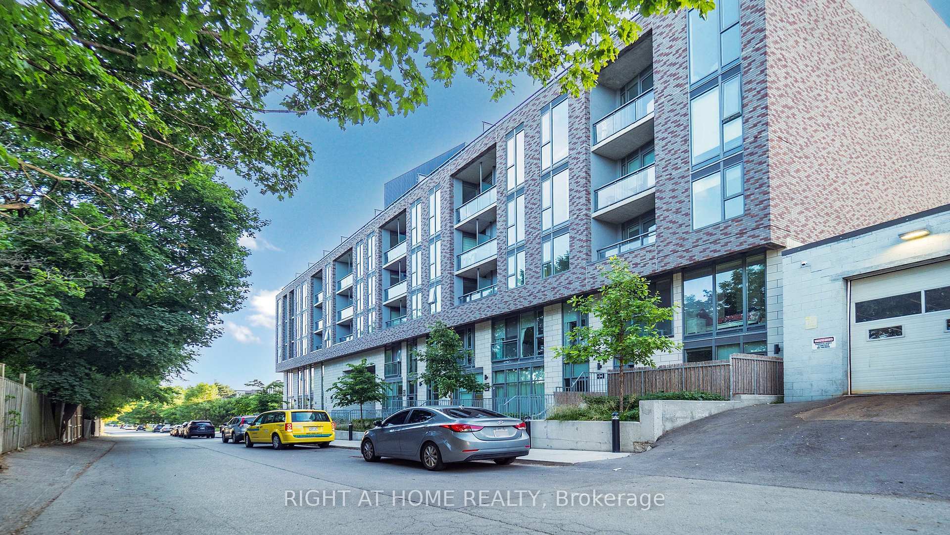 Property Photo: 90 Glen Everest Road 526 ON M1N 0C3