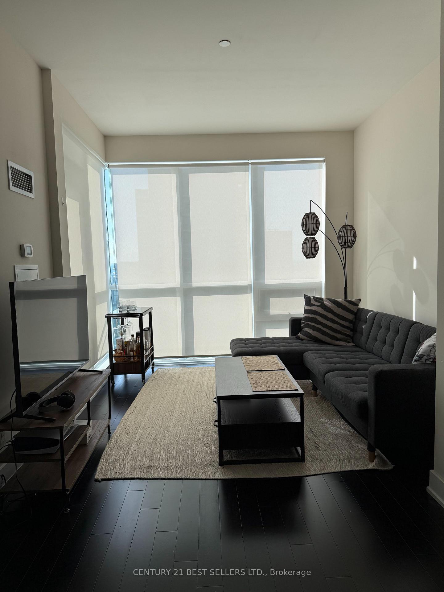Property Photo:  510 Curran Place Lph06  ON L5B 0J8 