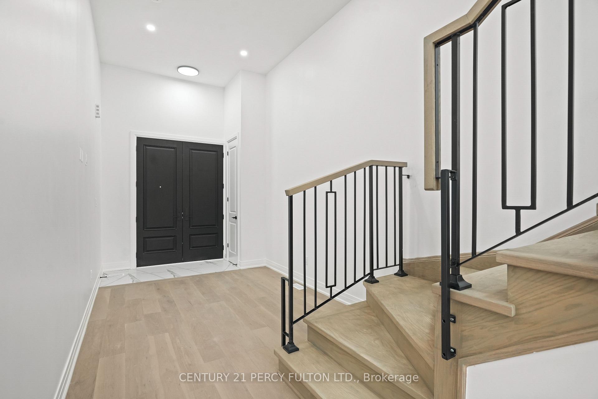 Property Photo: 6618 Harmony Hill ON L5W 1S5