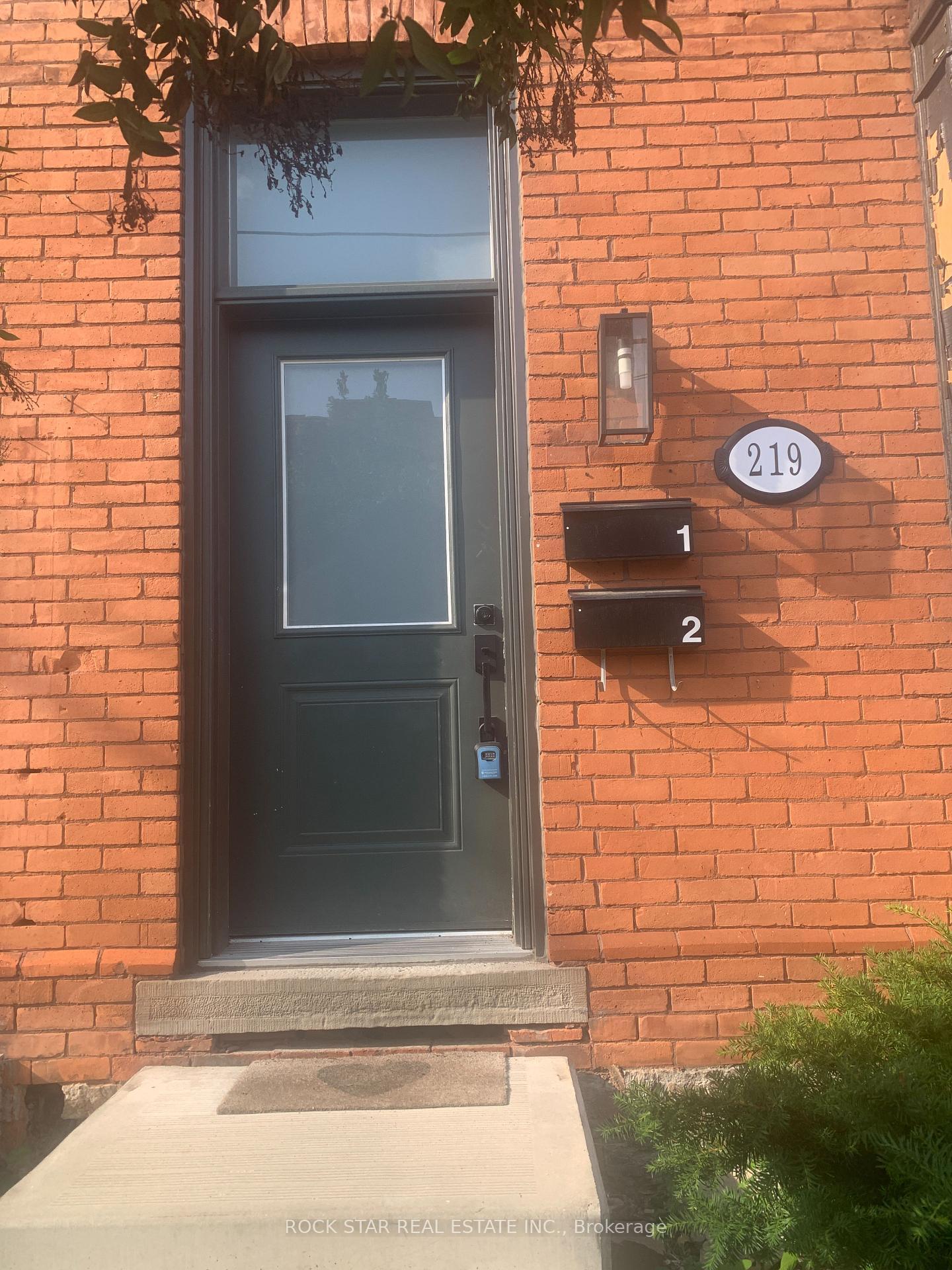 Property Photo: 219 Stinson Street Unit 2/Upper ON L8N 1T5