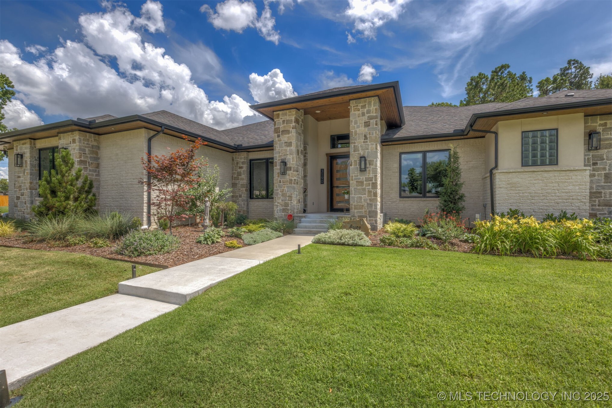 Property Photo: 3190 E 33rd Street OK 74105