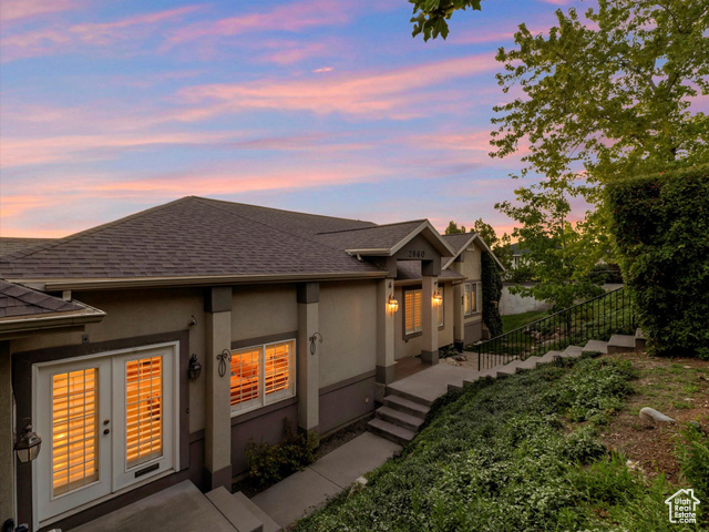 Property Photo: 2960 E Oak Park Ln S UT 84117