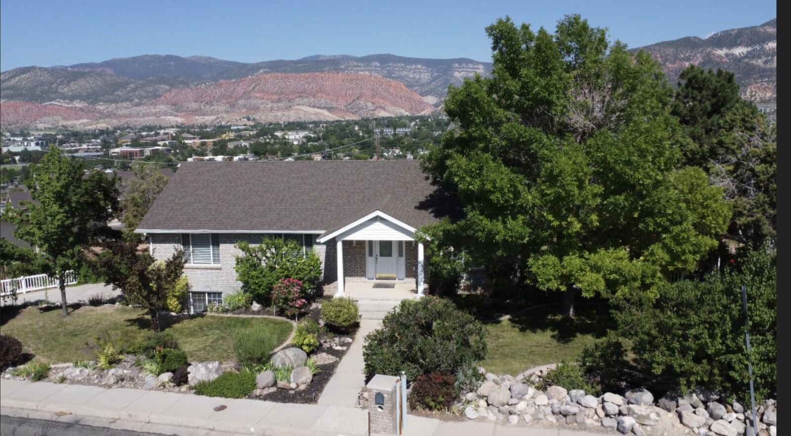 Property Photo:  411 S Ridge Rd  UT 84720 