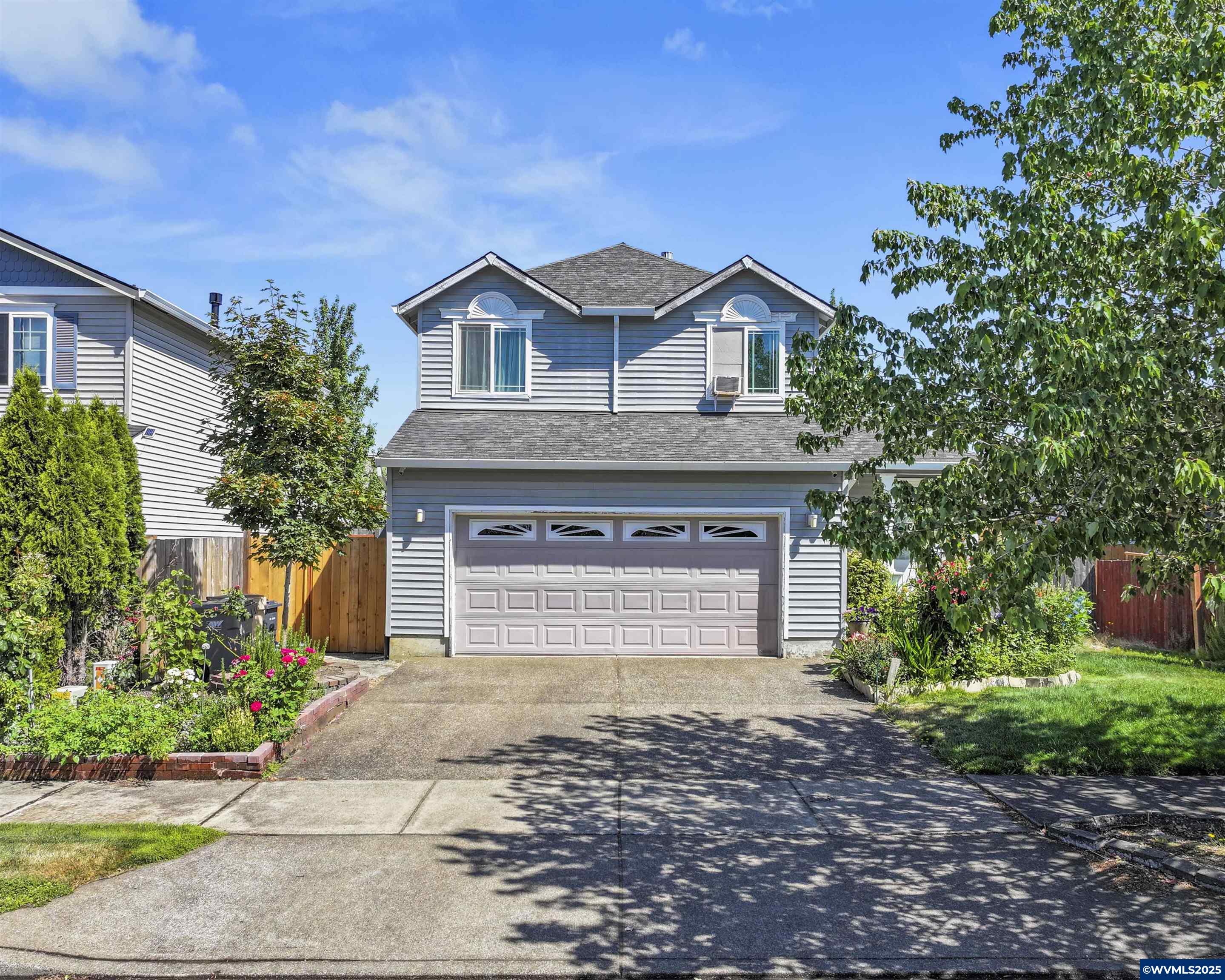 Property Photo:  4417 Mackinaw Av SE  OR 97322 