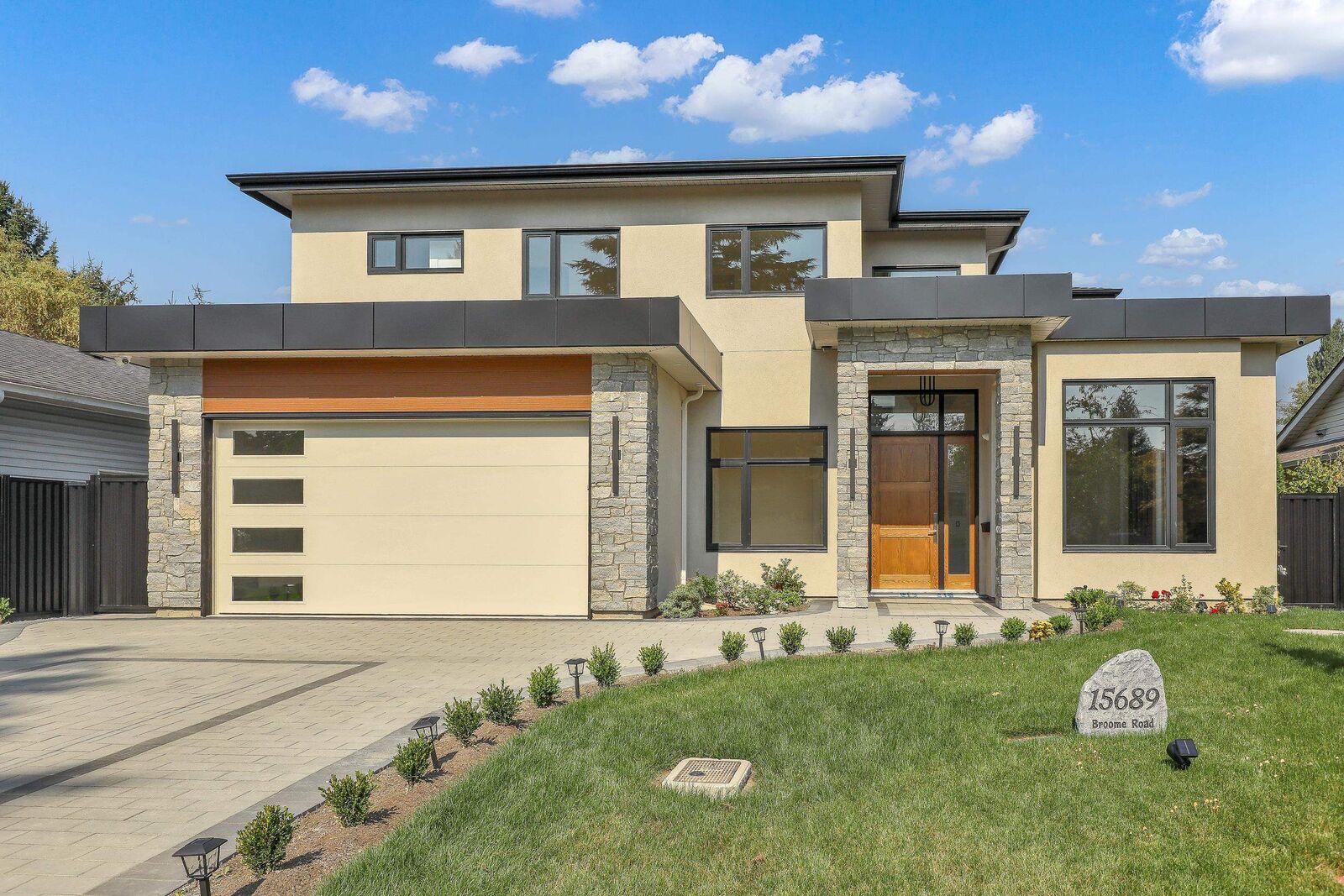 Photo de la propriété:  15689 Broome Road  BC V4A 1Y3 