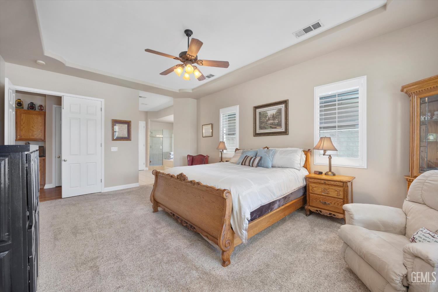 Property Photo: 1910 Three Bridges Way CA 93311