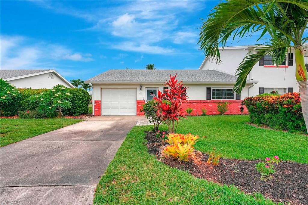 Property Photo:  8760 Lueck Ln 1  FL 33919 