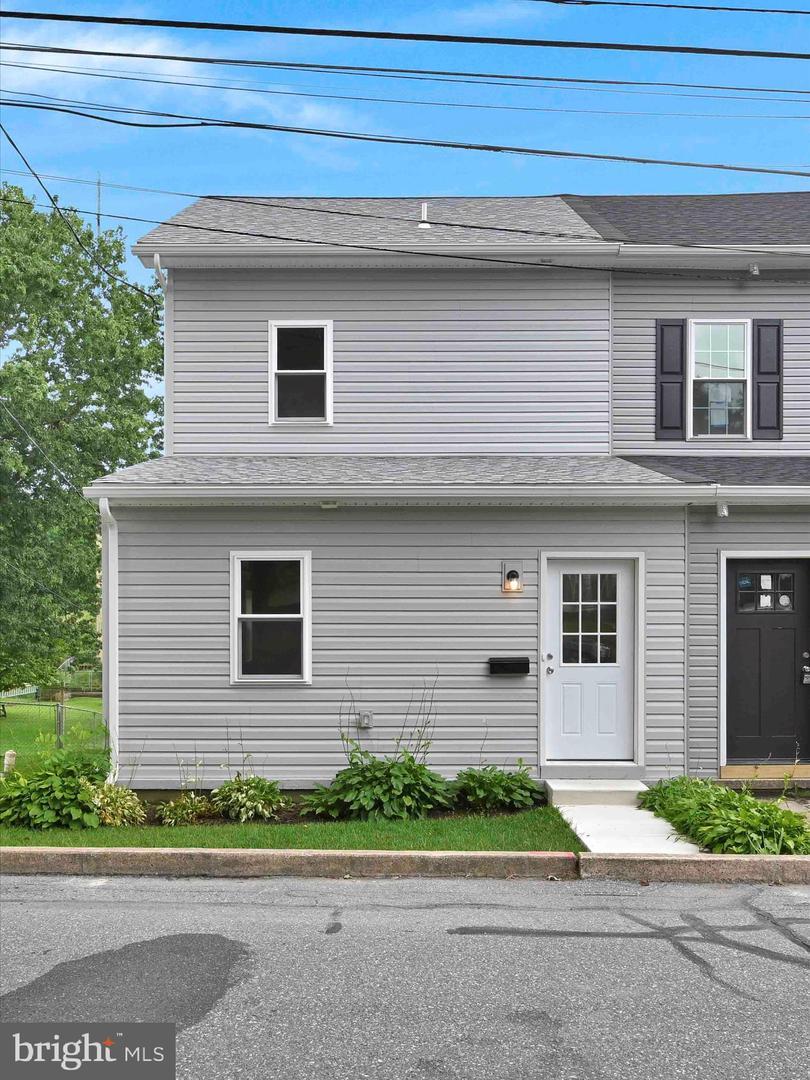 Property Photo: 102 Froelich Avenue PA 17554