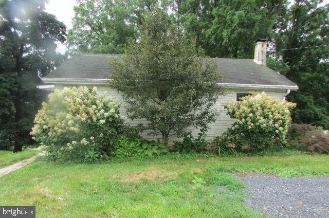 Property Photo:  521 Ash Street  PA 17053 