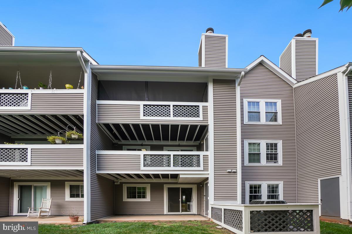 Property Photo: 12920 Grays Pointe Road VA 22033