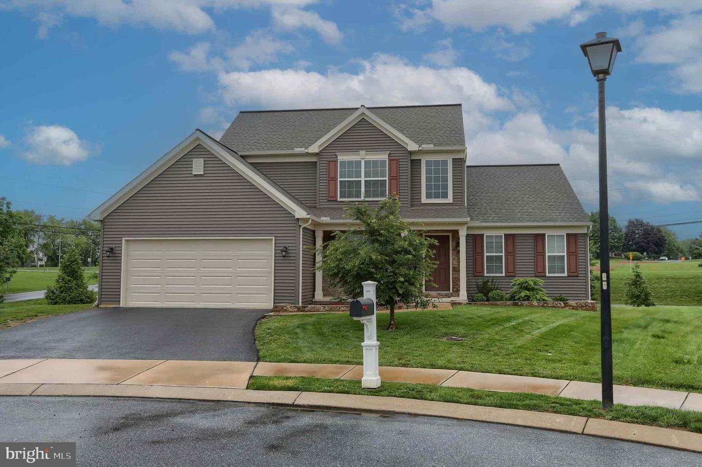 Property Photo:  3 Blue Jay  PA 17003 
