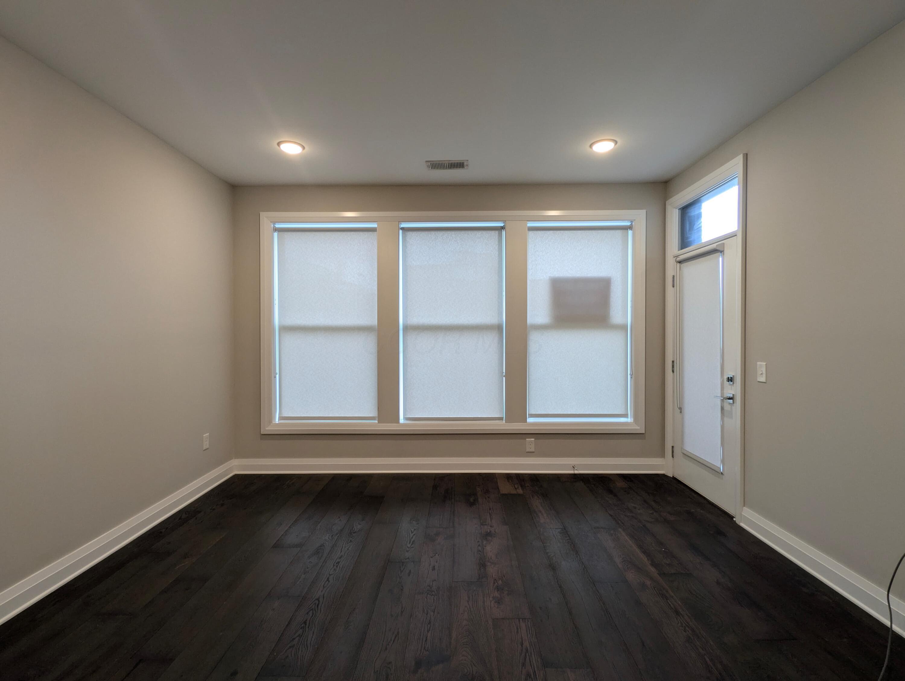 Property Photo: 751 N 6th Street OH 43215