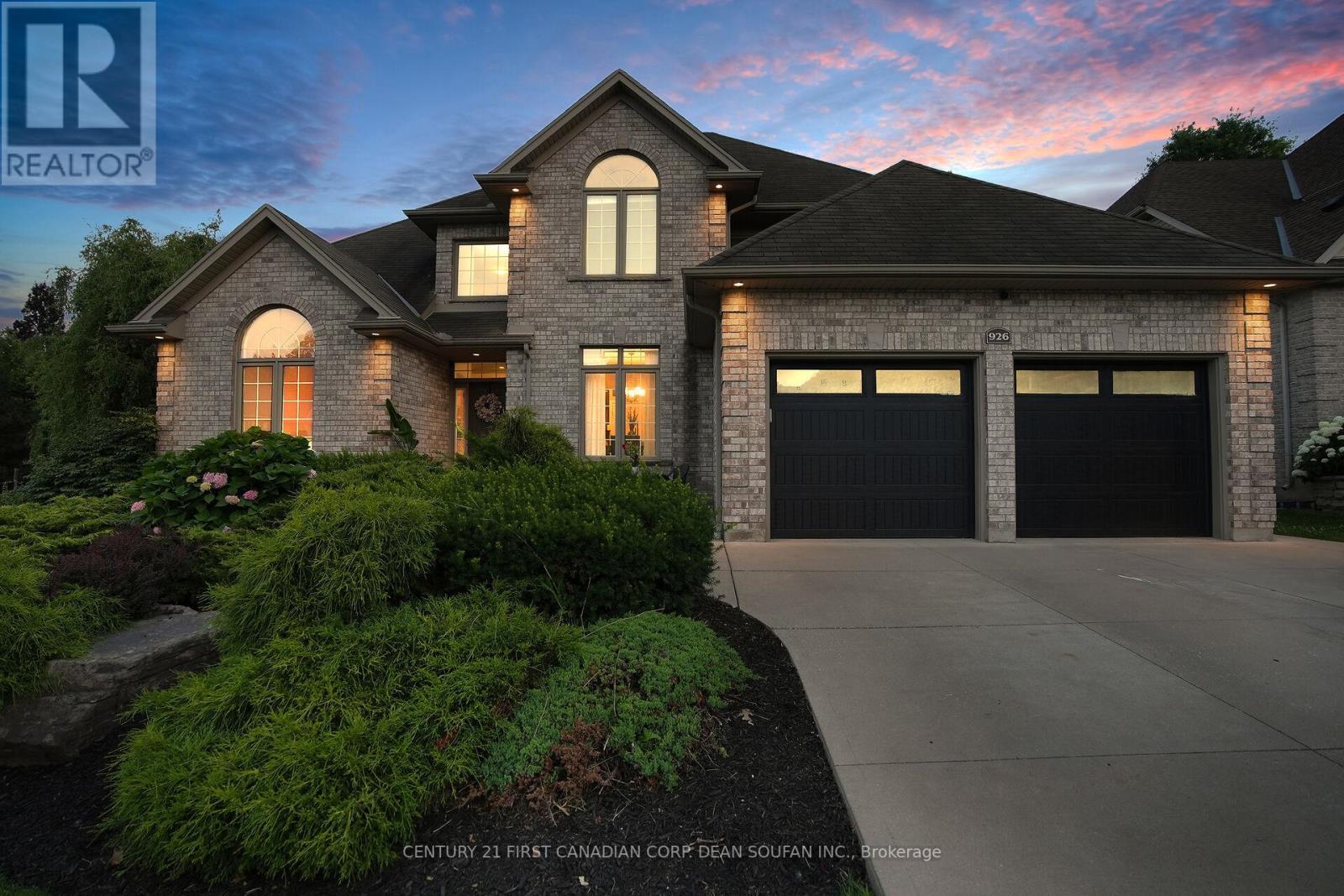 Photo de la propriété: 926 Cranbrook Road ON N6K 4X8