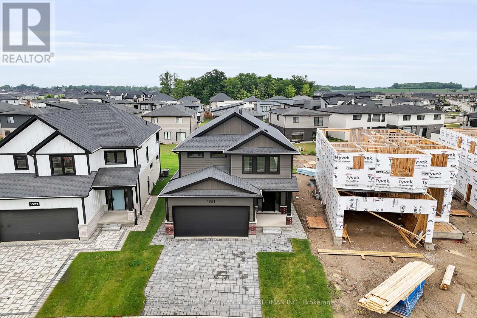 Photo de la propriété: 1331 Bush Hill Link Avenue ON N6G 0X6