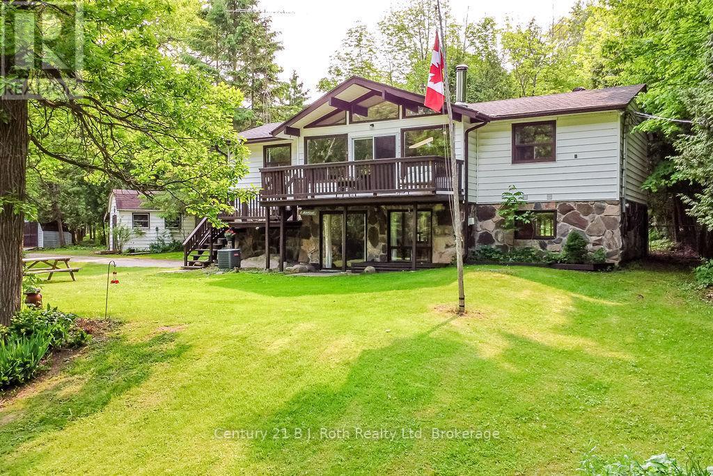 1755 Twin Oaks Crescent  Severn ON L0K 1E0 photo