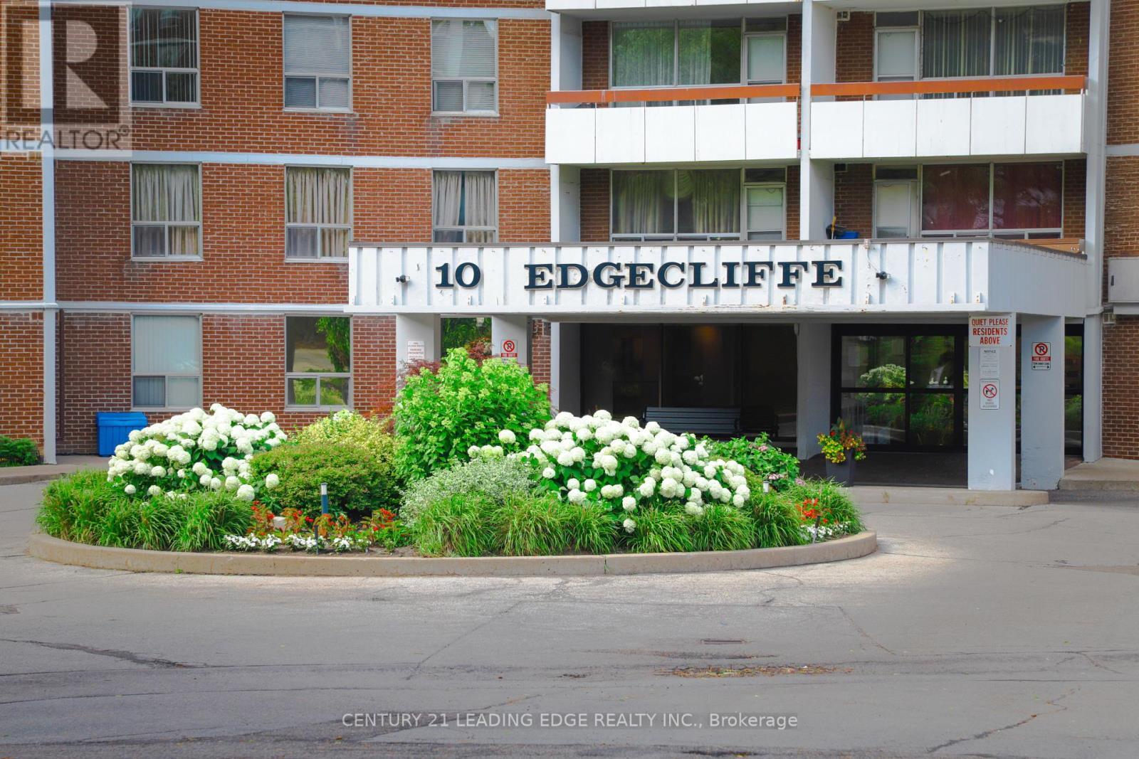 Property Photo: 10 Edgecliff Golfway 617 ON M3C 3A3
