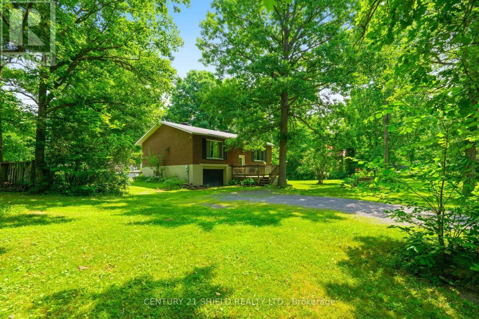 Property Photo:  4571 Glen Roy Road  ON K0C 1L0 