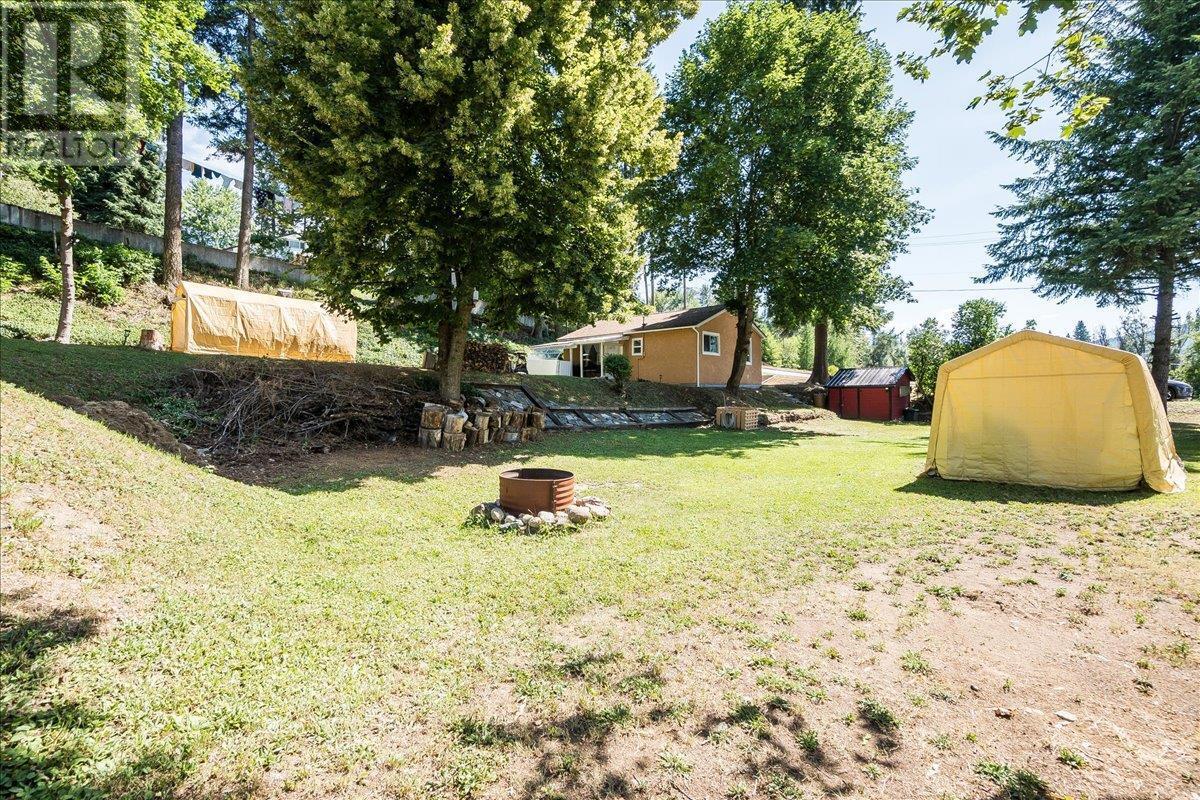 Photo de la propriété:  24 Moller Road  BC V0G 1L0 
