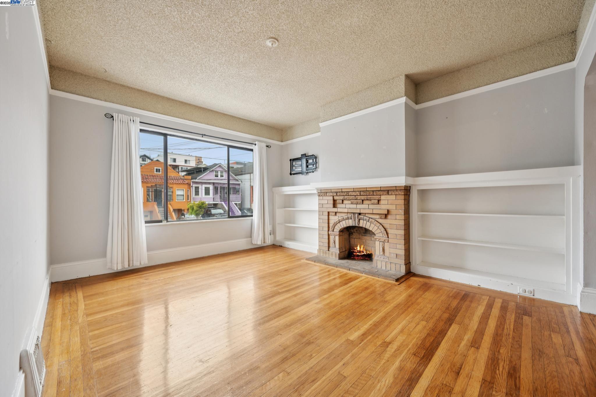 Property Photo: 162 Madrid St CA 94112