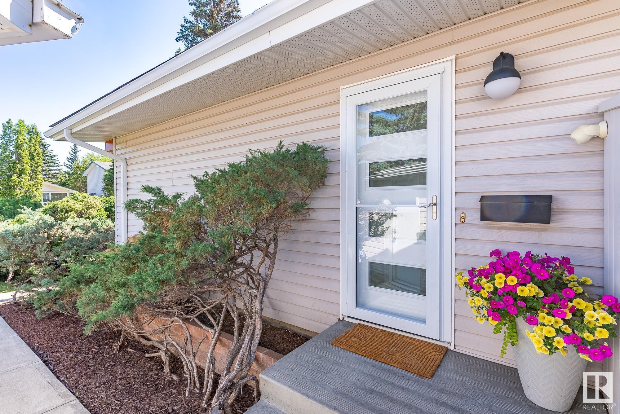 Property Photo: 15107 76A Avenue NW AB T5R 3A7