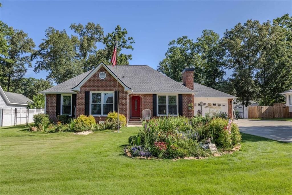 Property Photo: 14 Meadowood Drive NW GA 30165
