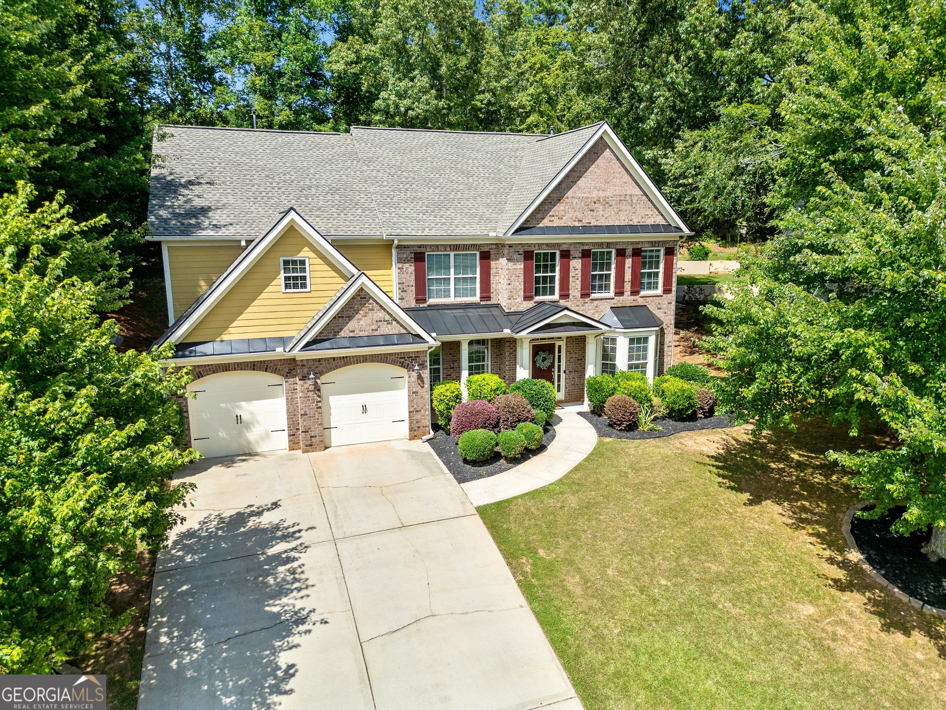 Property Photo: 165 Tudor Way GA 30276