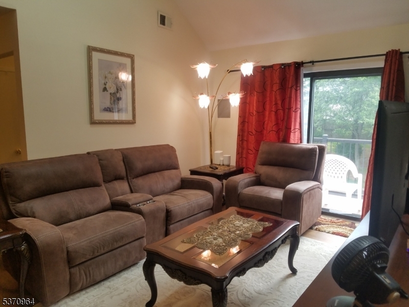 Property Photo: 806 Yorkshire Dr NJ 08822