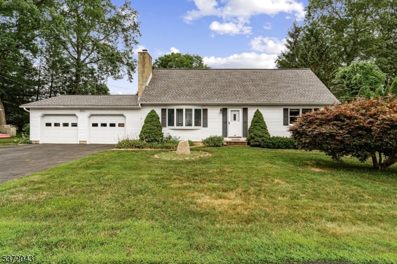 Property Photo:  17 Hopi Trl  NJ 07438 
