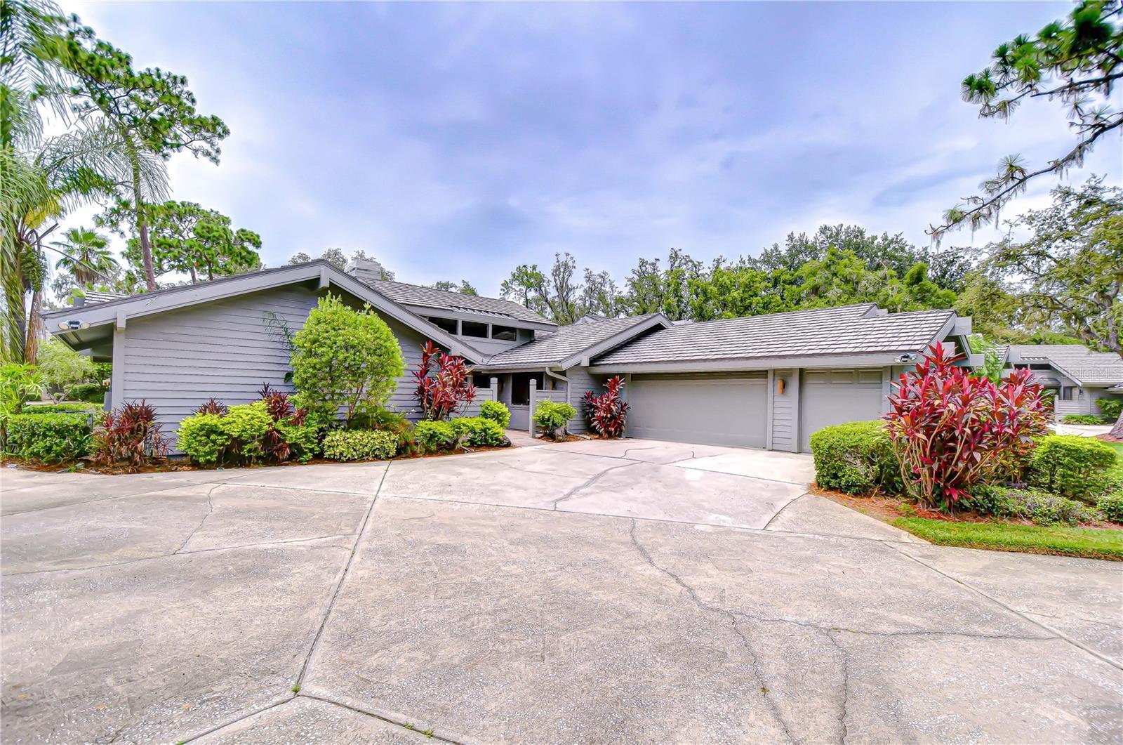 Property Photo:  5355 Cobblestone Court  FL 33543 